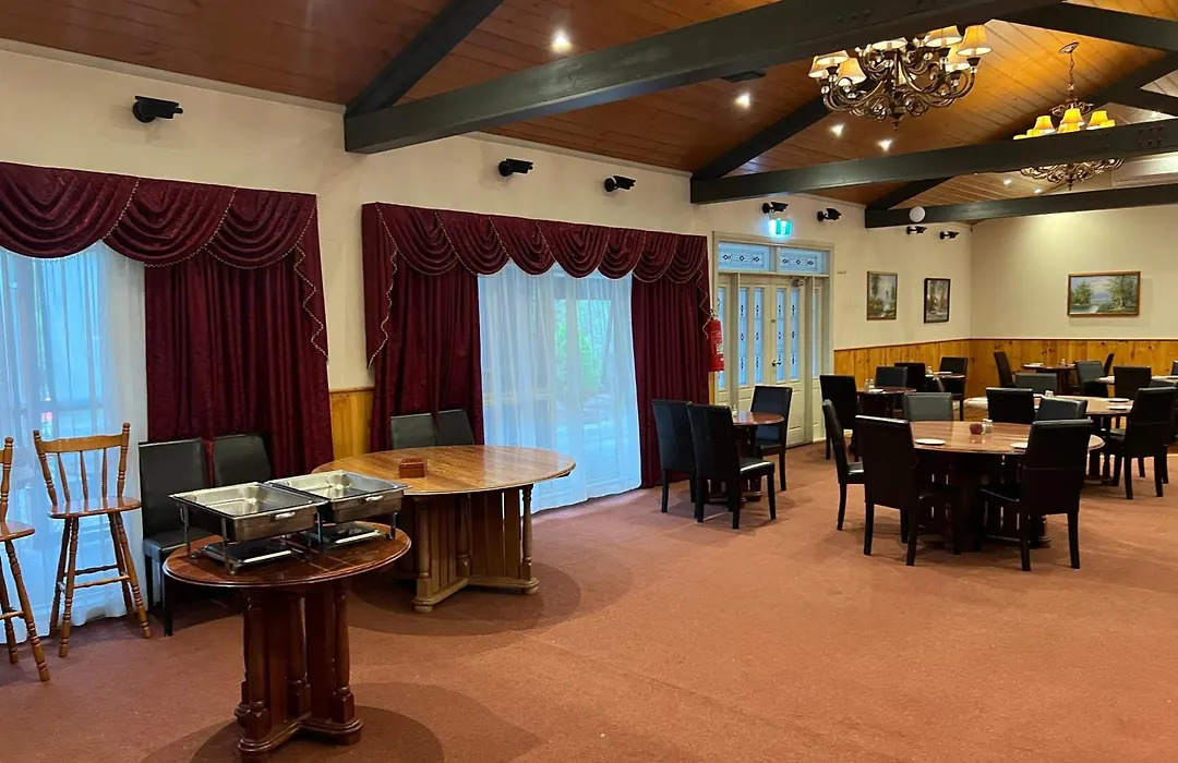 Sanctuary House Resort Motel-1