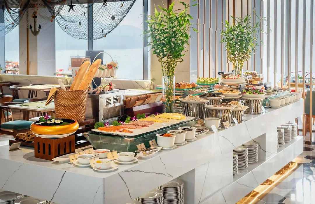 Le Sands Oceanfront Danang Hotel-1