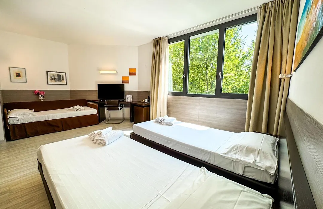 Continental Urban Art Hotel-1