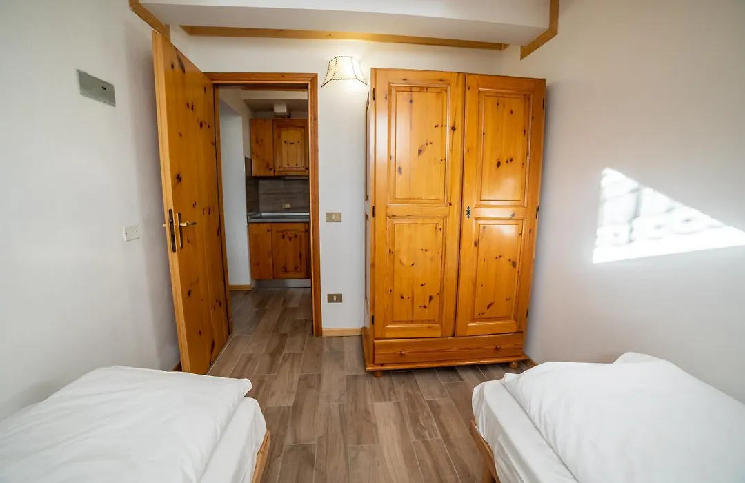 Residence Derby Club-1