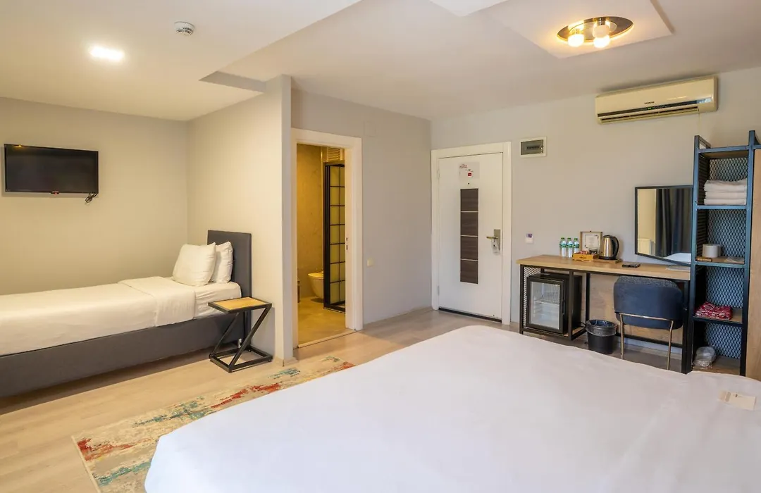 Adresin Hotel-1