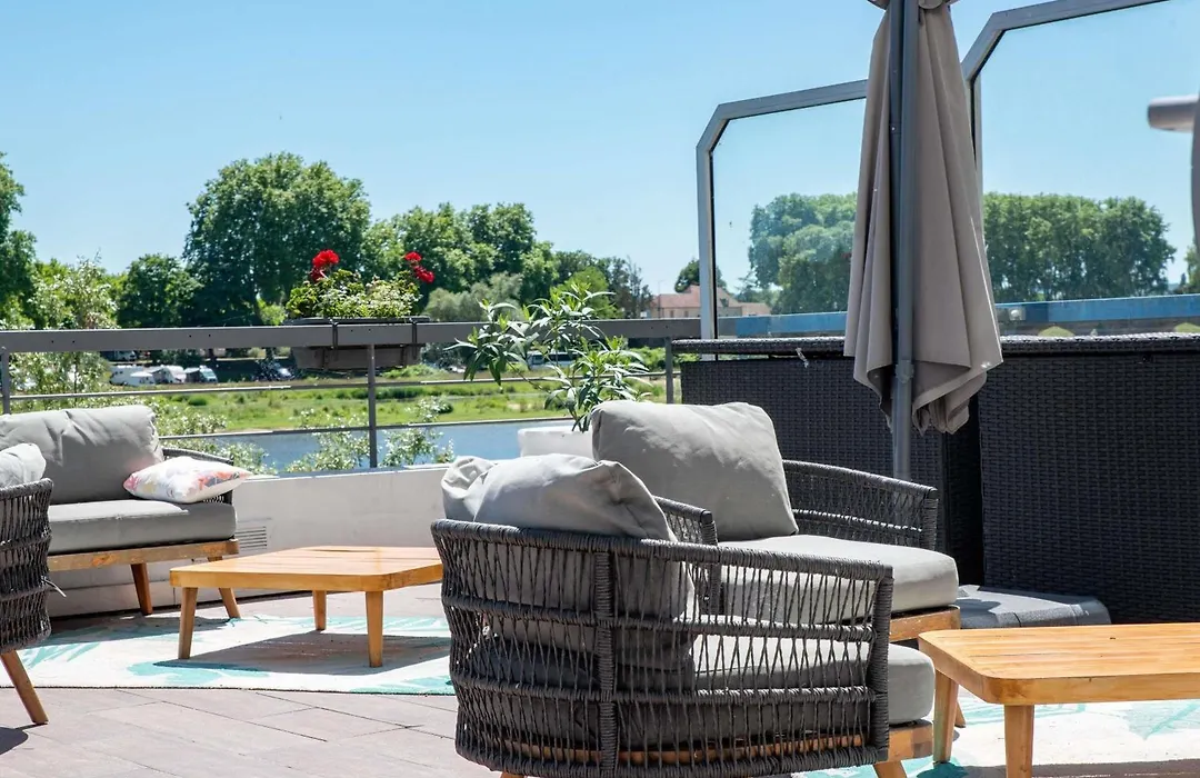 Mercure Nevers Pont De Loire-1