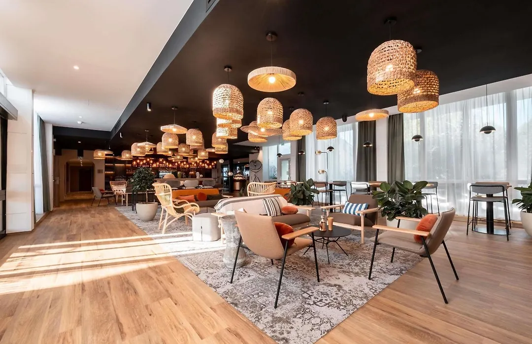 Novotel Chartres-1
