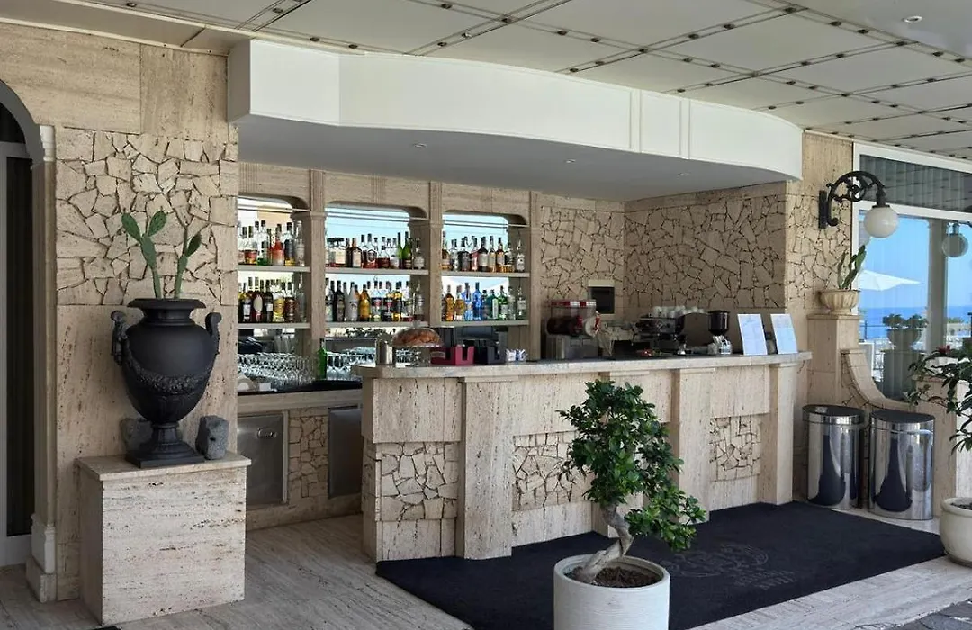 Hellenia Yachting Hotel & Spa-1