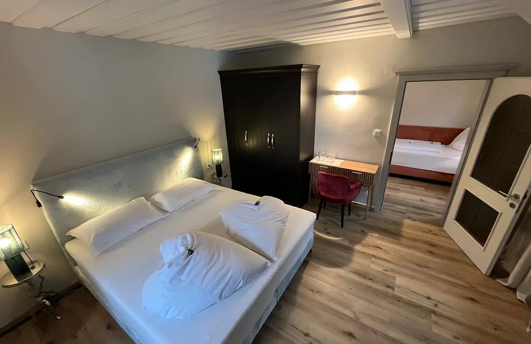 Landhotel Lindenhof-1