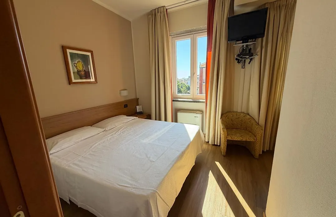 Hotel Lux-1