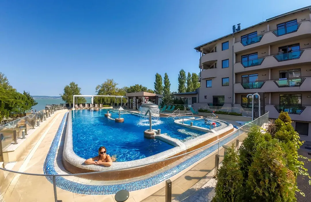 Hotel Wellamarin-1