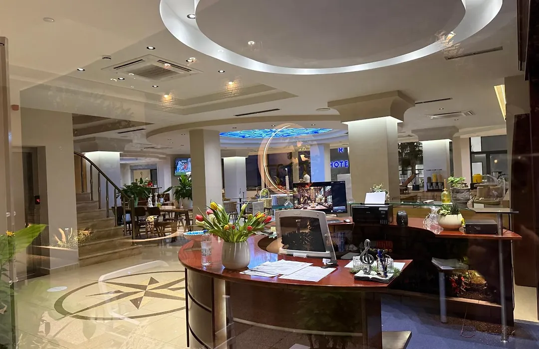 Hotel Saranda International-1