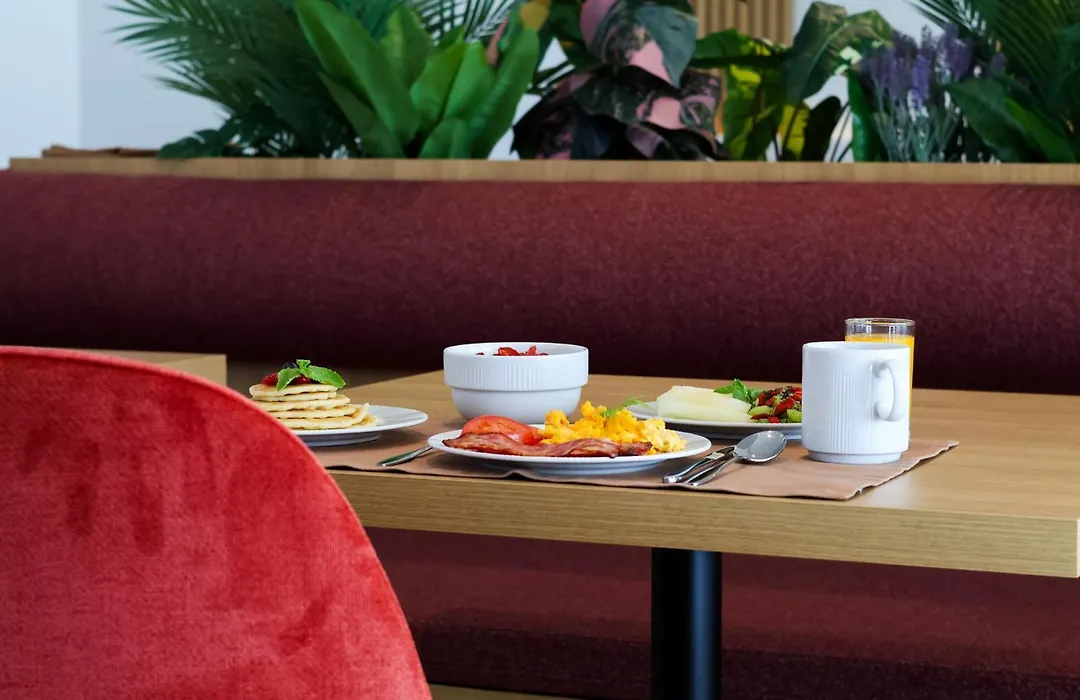 Oporto Airport & Business Hotel-1