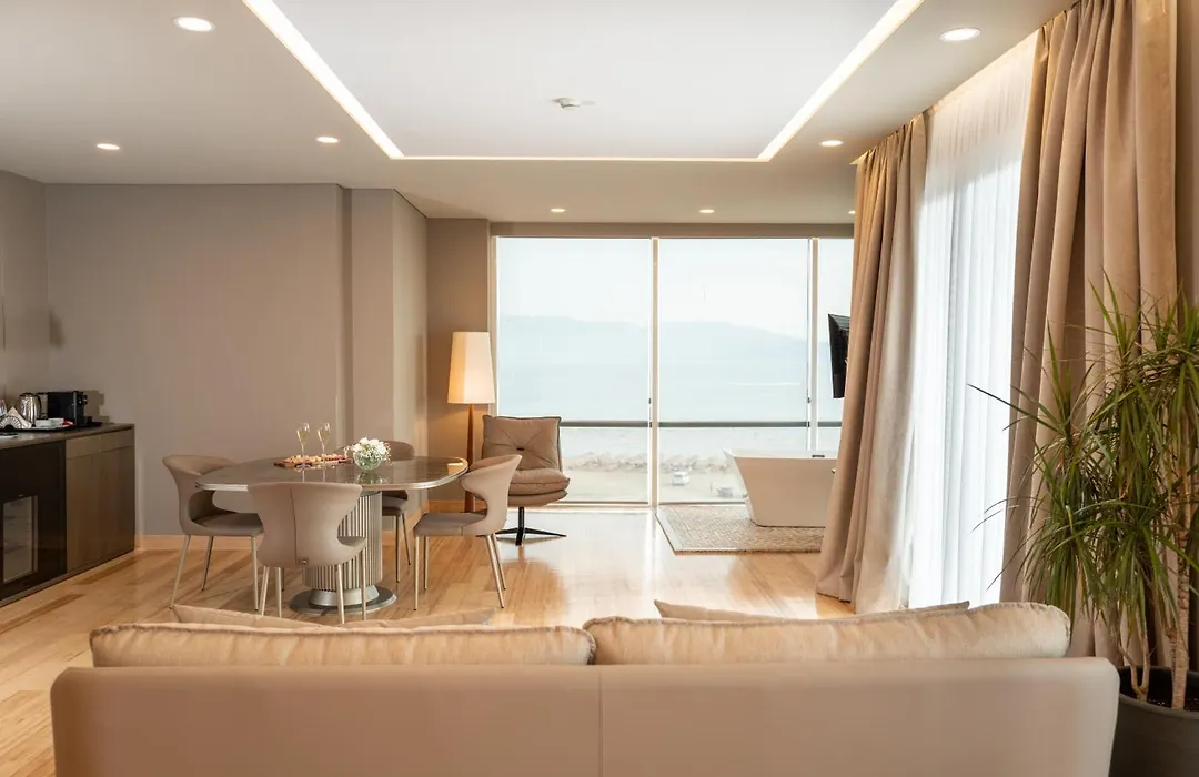 Kraal Hotel Vlore-1