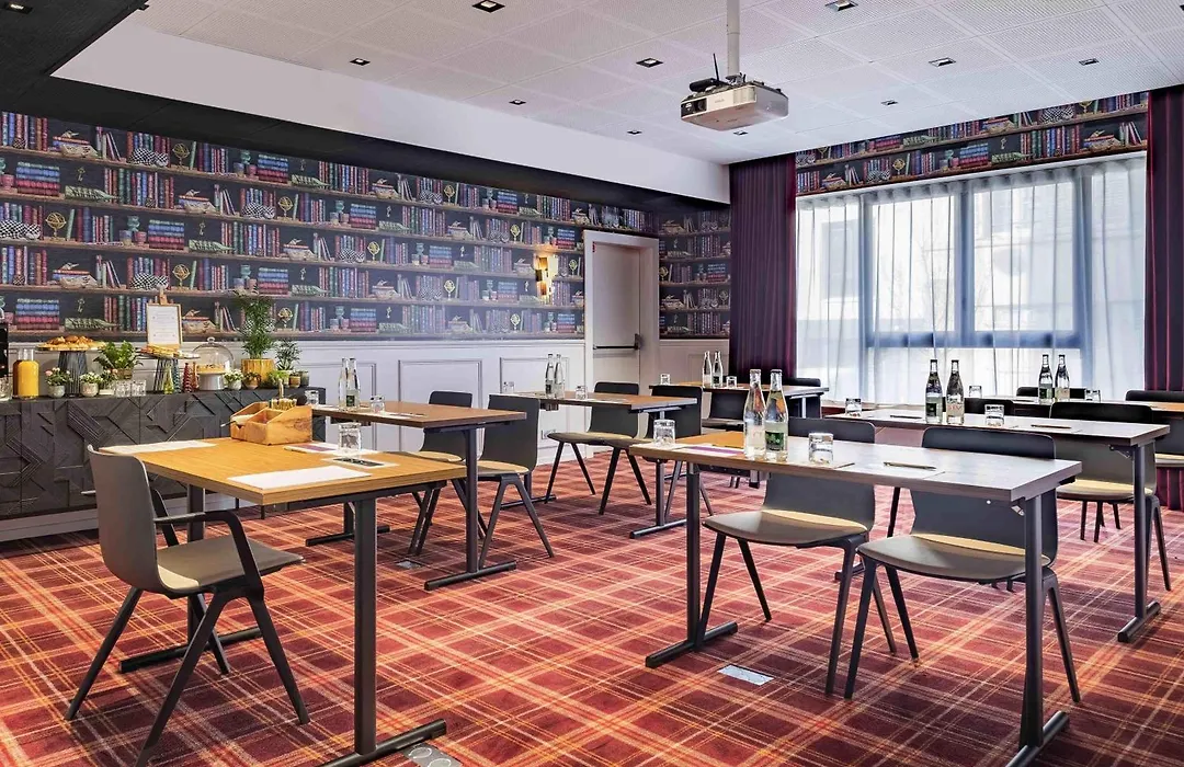 Mercure Paris Bercy Bibliotheque-1