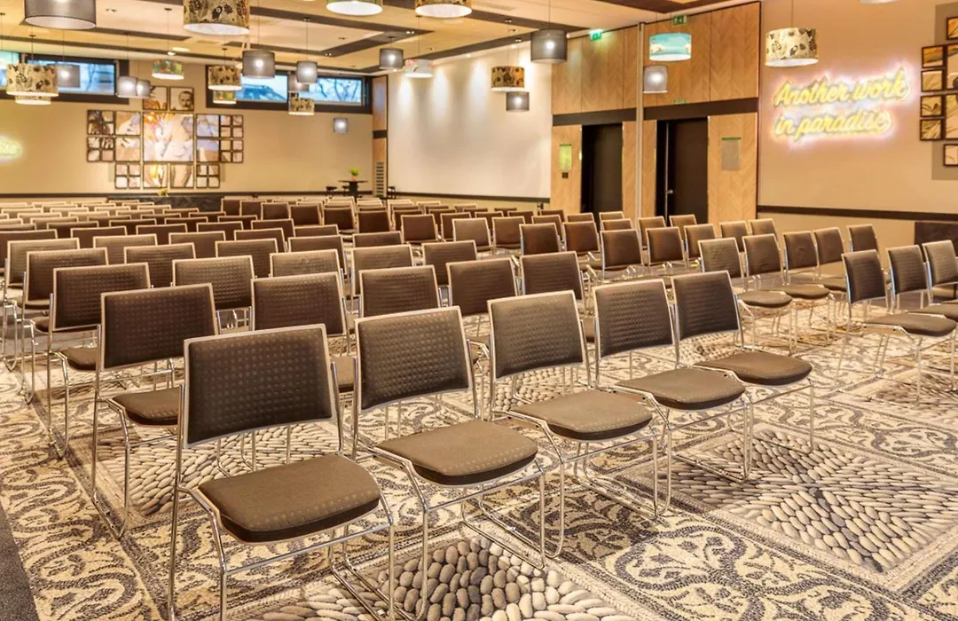 Novotel Paris 14 Porte D'Orleans-1