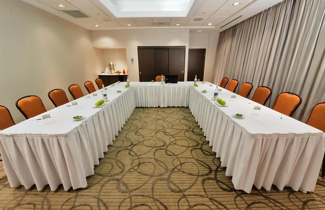 Holiday Inn Montreal Centre Ville Downtown By Ihg-1