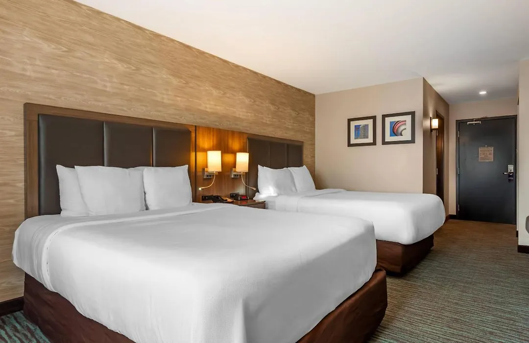 Comfort Inn & Suites Calgary Airport - North-1
