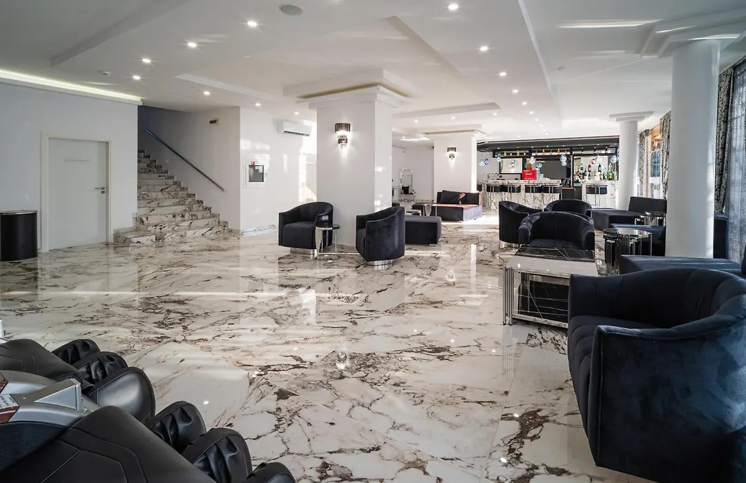 Prestige Grand Hotel&Aquapark-1