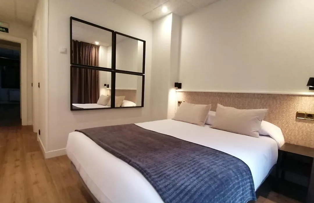 Auditorio Rooms Boutique Oviedo-1