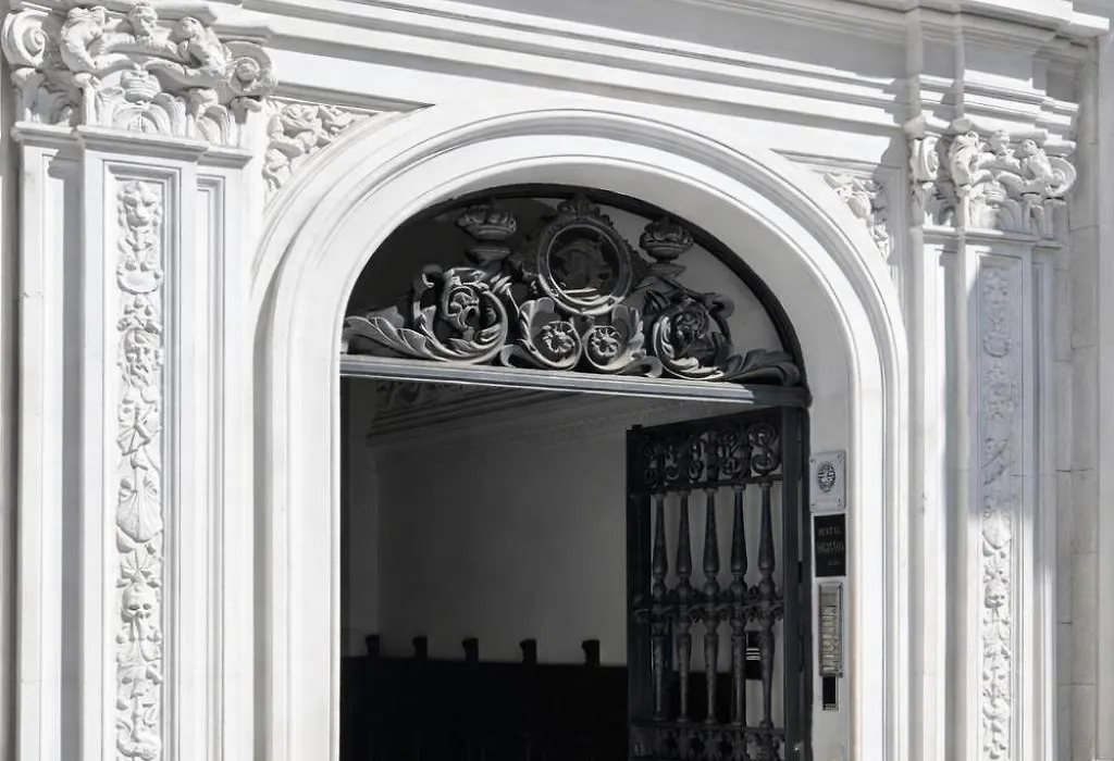 Hostal Luxury Green Madrid Gran Vía-1