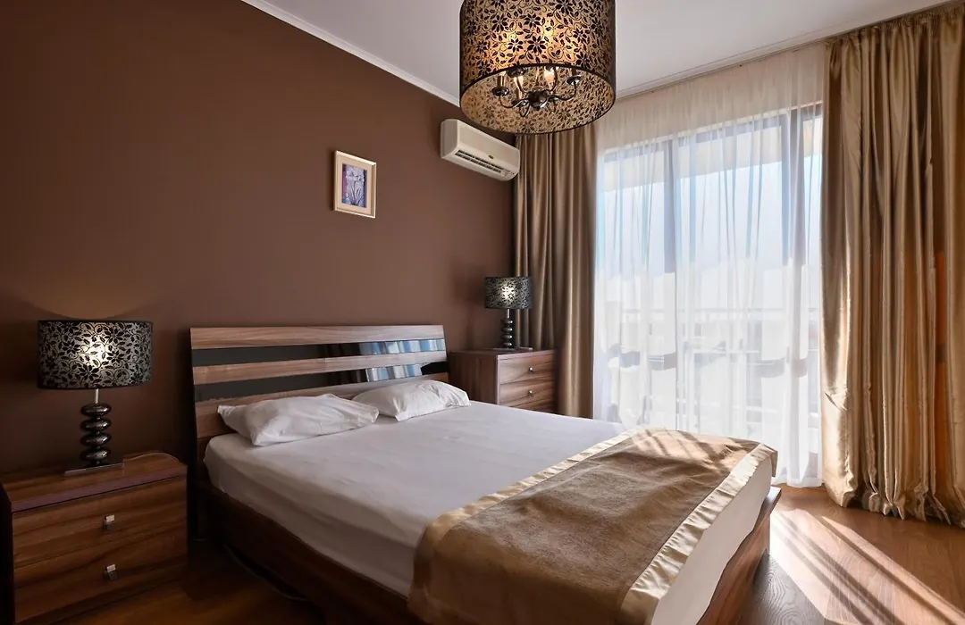 Apart Hotel Golden Line-1