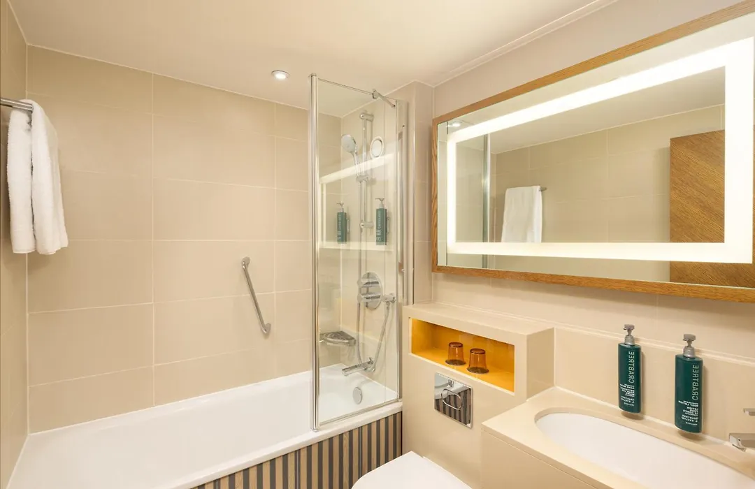 Doubletree By Hilton London - Hyde Park-1