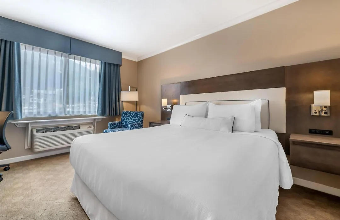 Best Western Plus Columbia River Hotel-1