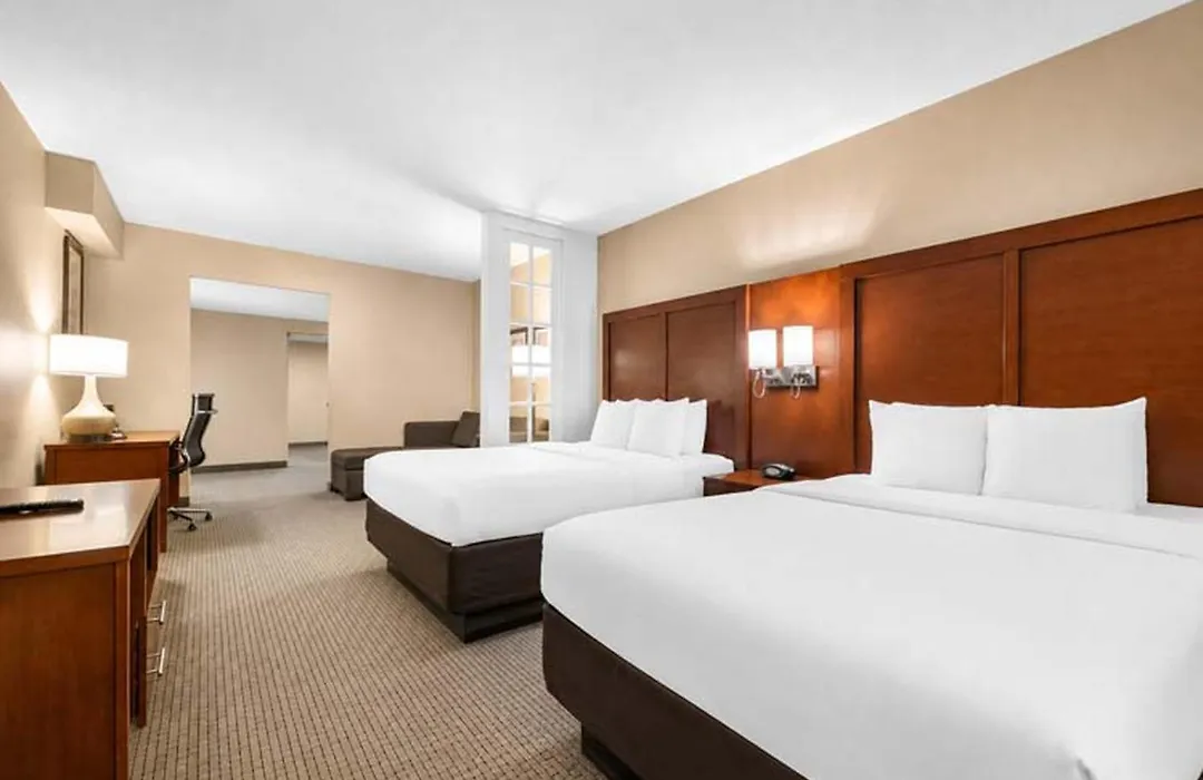 Comfort Suites Orlando International Airport-1