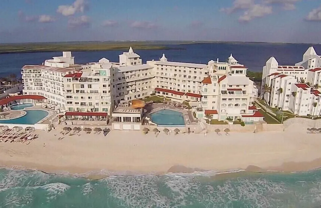 BSEA Cancun Plaza Hotel-1