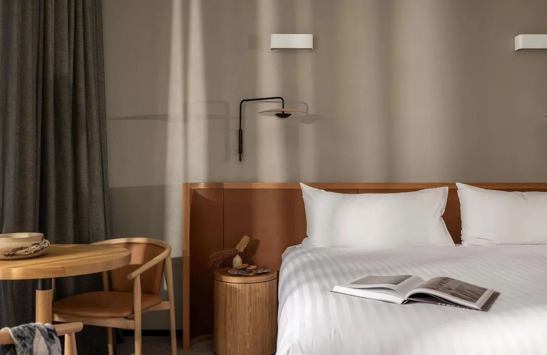 Wonil Hotel Perth - Handwritten Collection-1