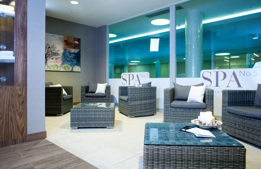 Doubletree By Hilton Krakow Hotel & Convention Center-1
