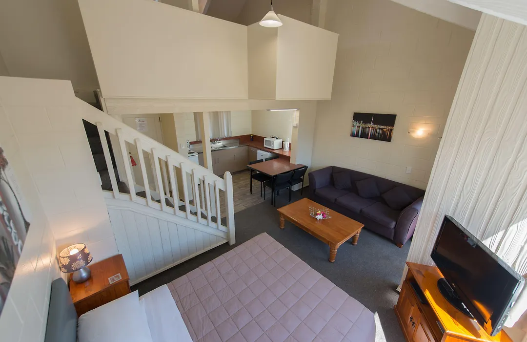 Howick Motor Lodge-1