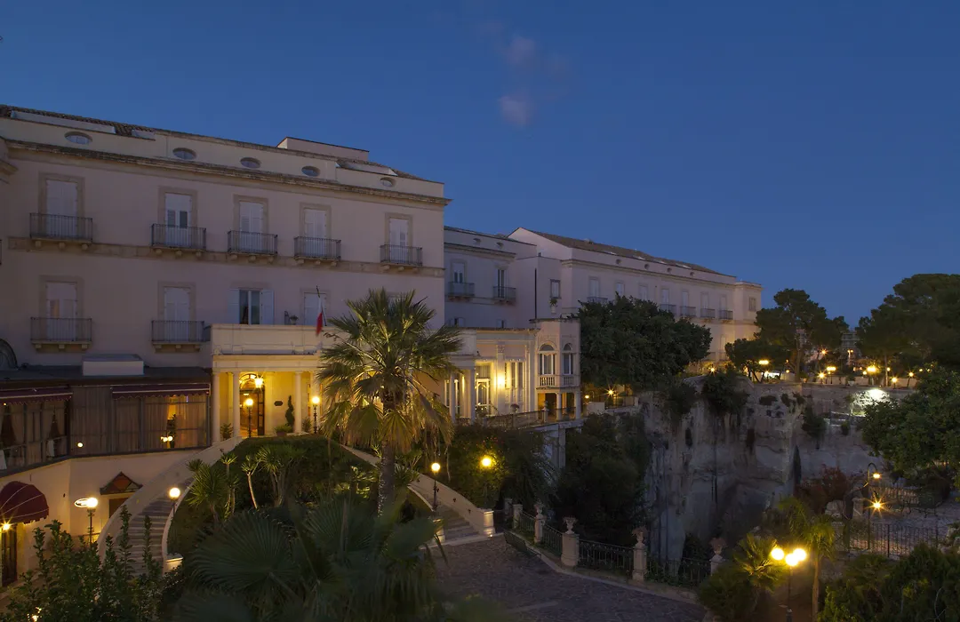 Grand Hotel Villa Politi-1