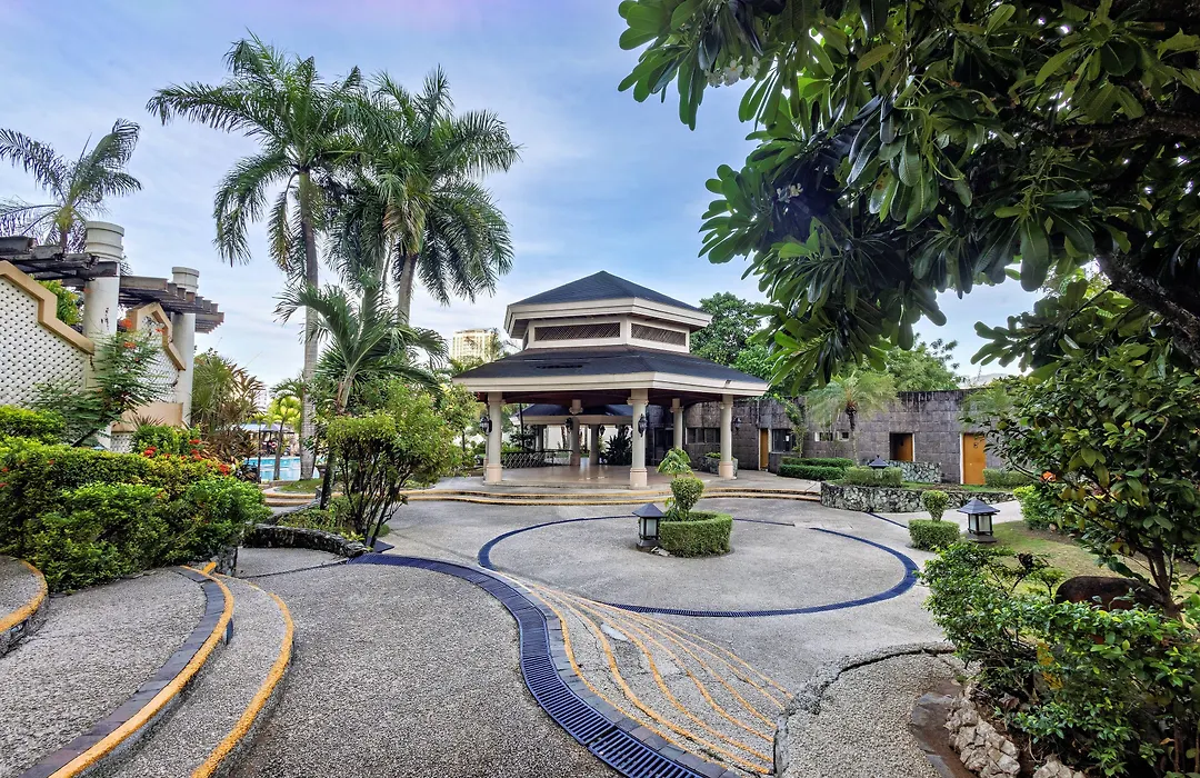 Waterfront Cebu City Hotel & Casino-1