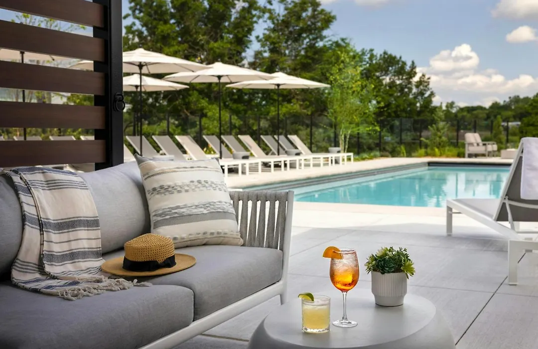 Omni Viking Lakes-1