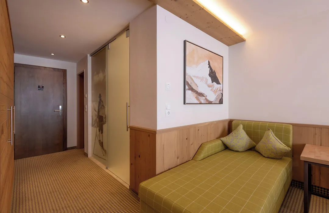 Alpensporthotel Mutterberg-1