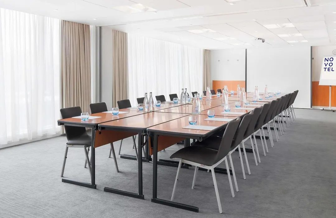 Novotel London Excel-1