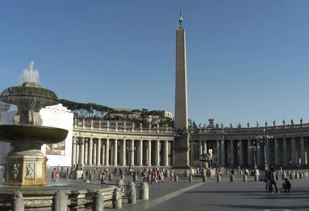 Viale del Colosseo-1