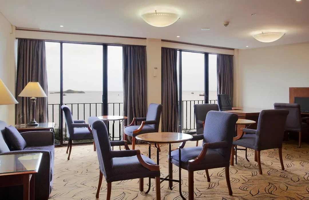 Crown Hotel-1