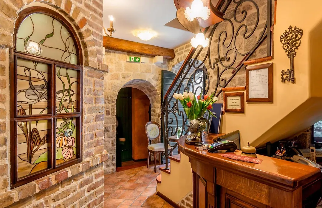 Hotel Monte Cristo-1