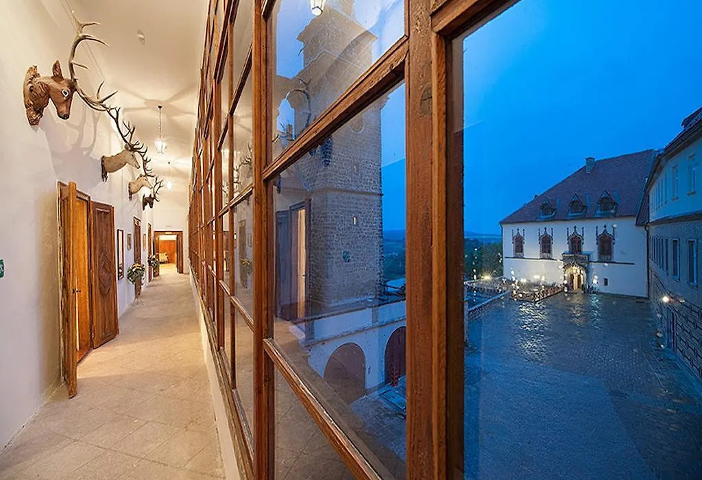 Ea Zamecky Hotel Hruba Skala-1