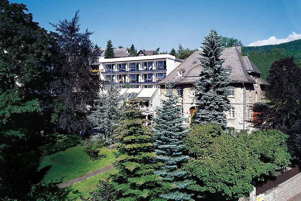 Vis A Vis Parkhotel-1