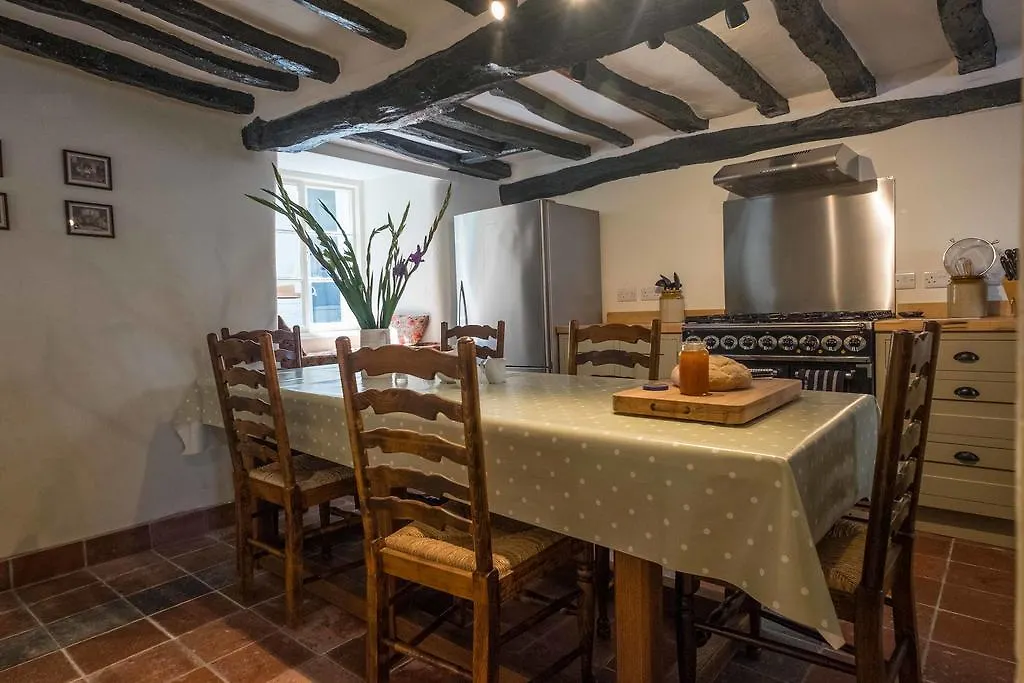 Plas Gwyn B&B And Holiday Cottage-1