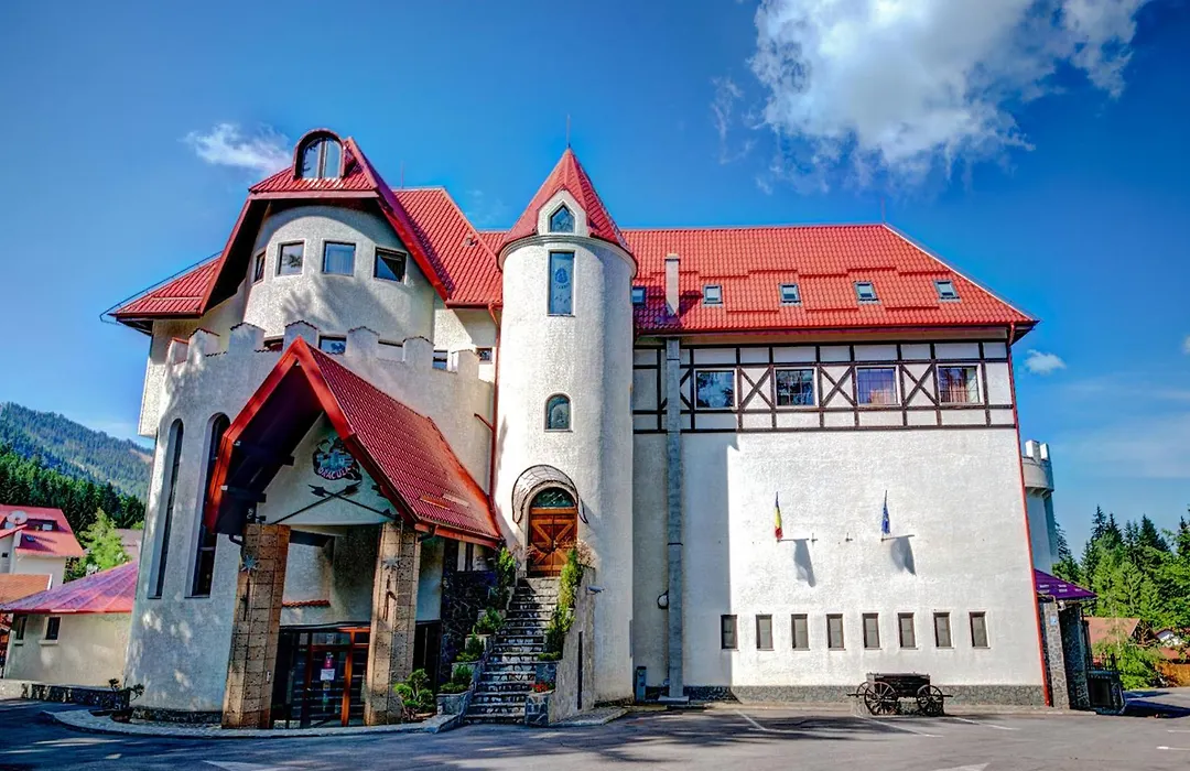 House Of Dracula Hotel-1