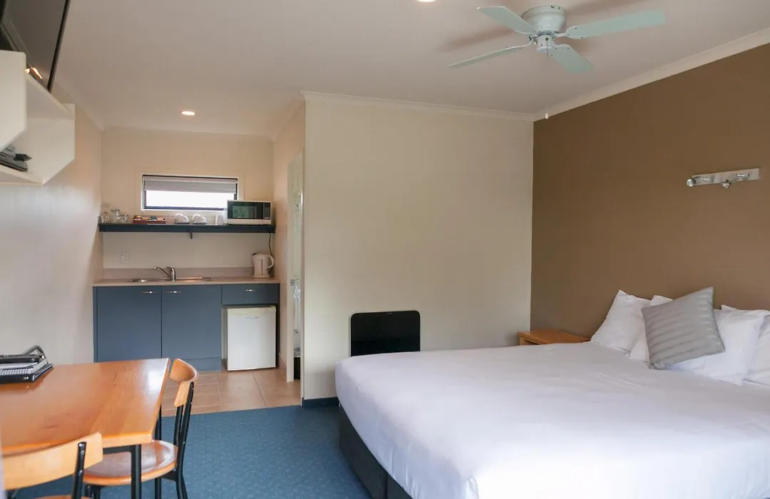 Stadium Motel-1