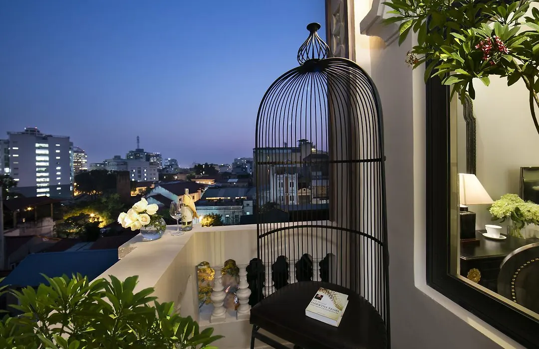Hanoi Center Silk Premium Hotel & Spa & Travel-1