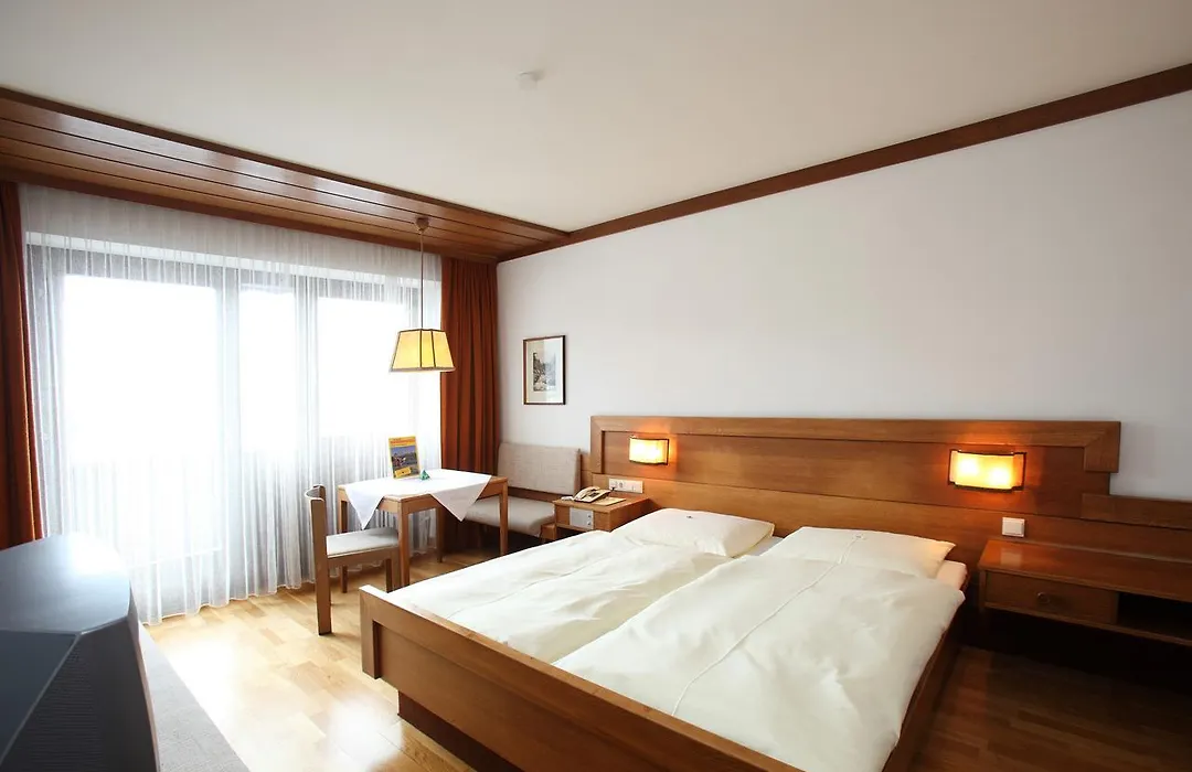 Hotel Post Karlon-1