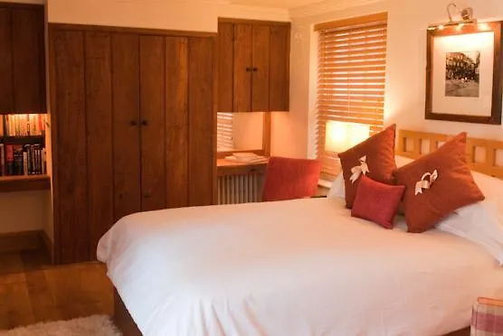 Swan House-1