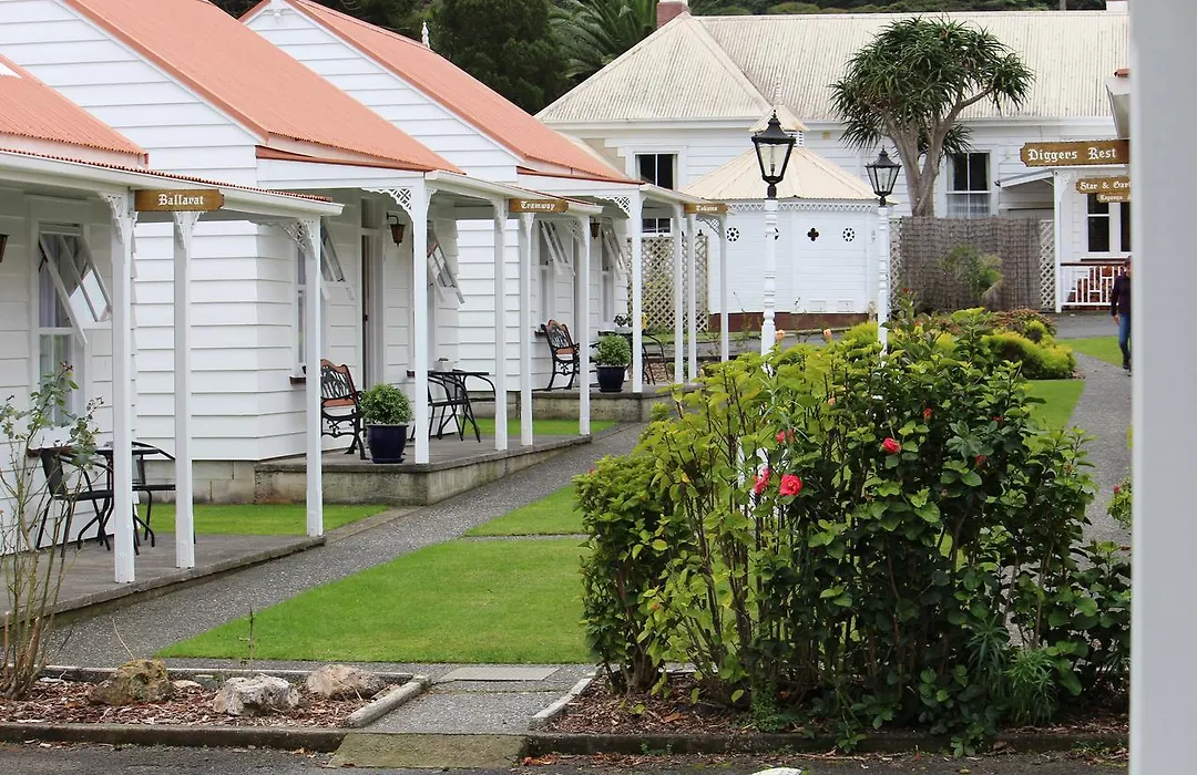 Coromandel Cottages-1