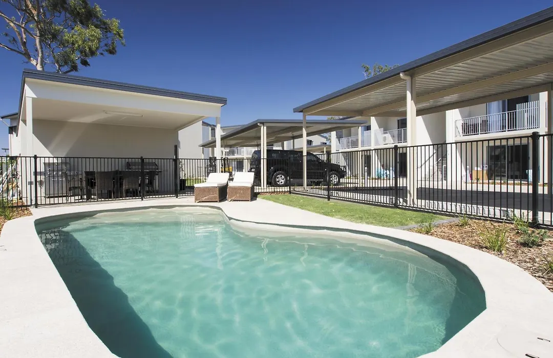 Oaks Middlemount Suites-1