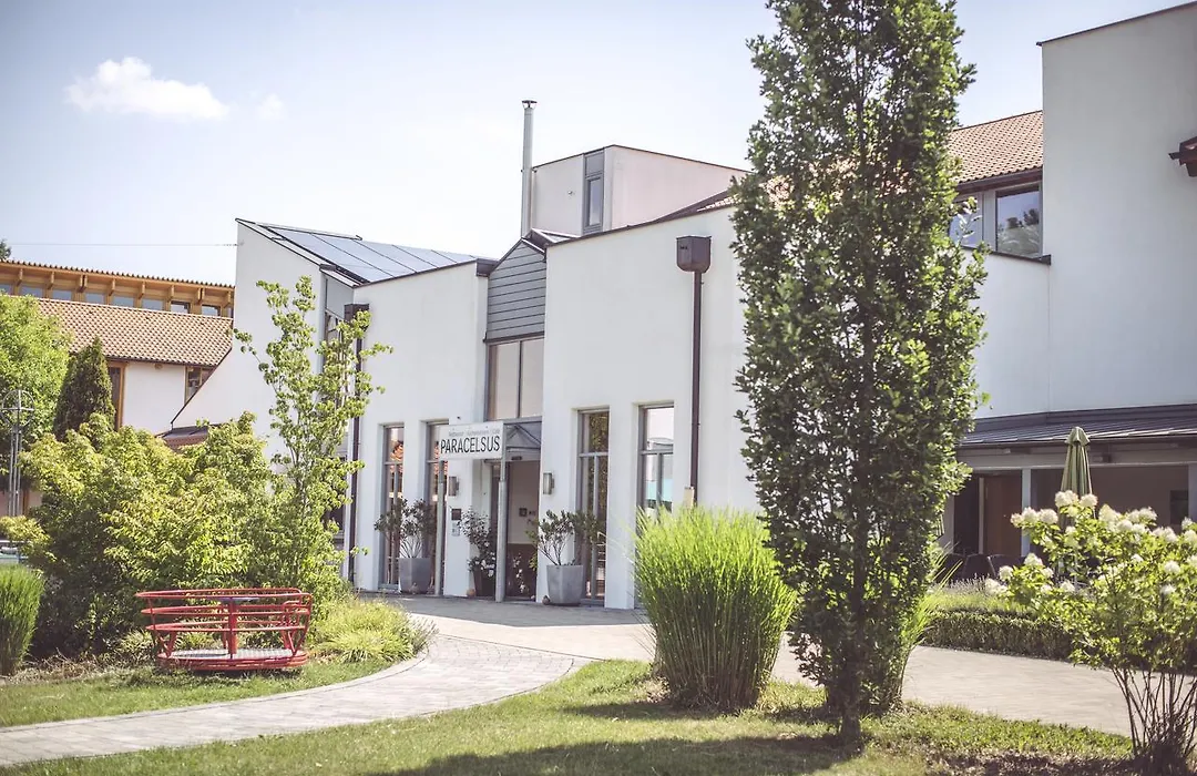 Hotel und Appartementhof Waldeck-1