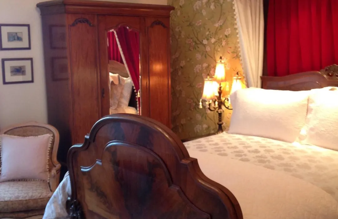 Westgate Manor-1