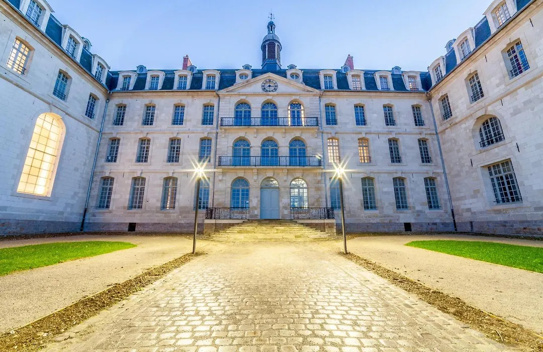 La Parenthèse Envoutée-1
